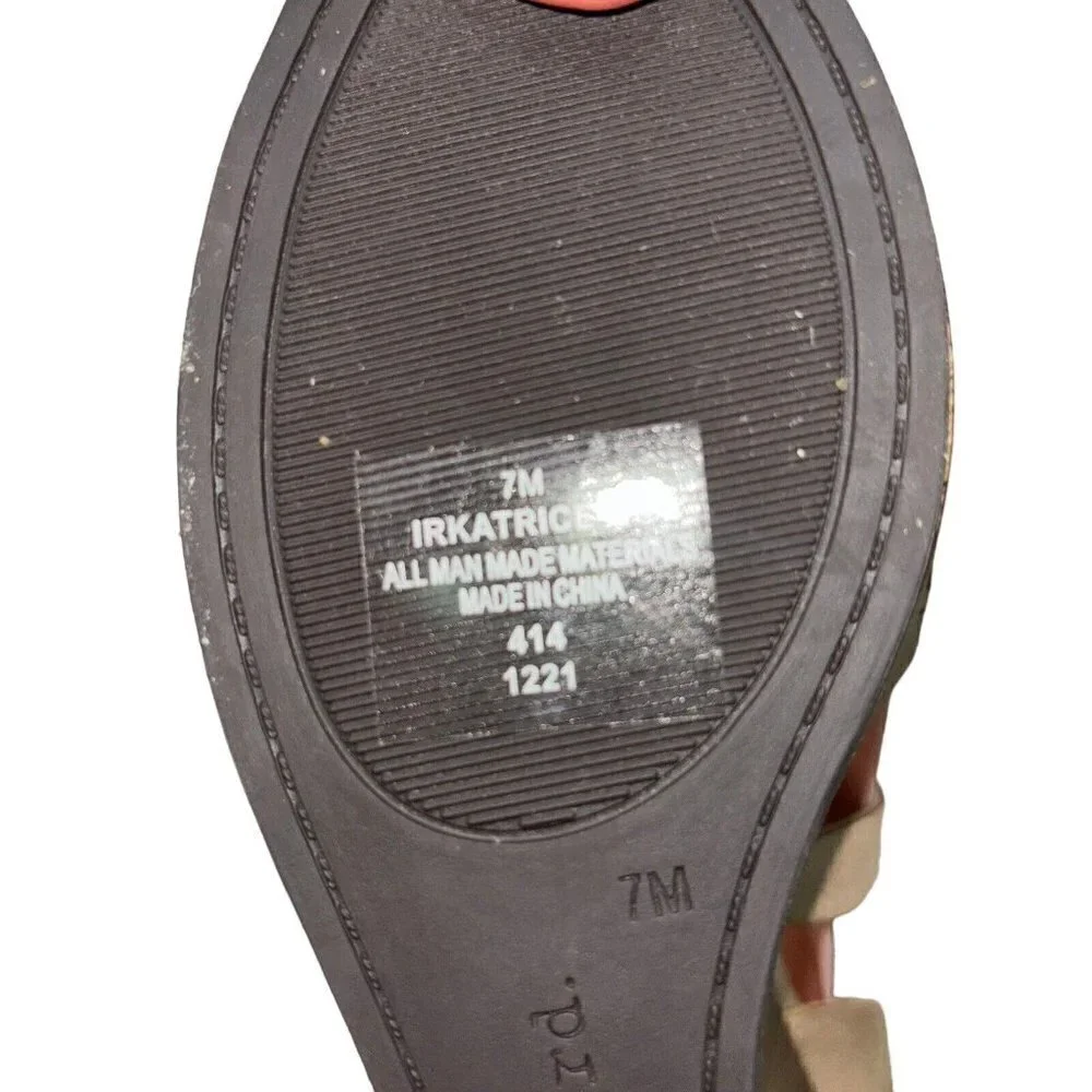 Indigo Rd. Women's Size 7 Irkatrice Wedge Sandals Lasercut Strappy Faux Wood